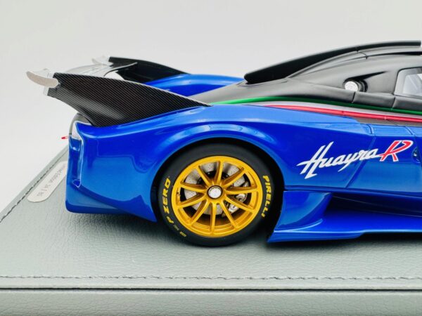 BBR 1:18 PAGANI HUAYRA R MATT BLACK BLU FRANCIA - Image 9