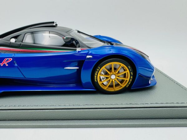 BBR 1:18 PAGANI HUAYRA R MATT BLACK BLU FRANCIA - Image 10