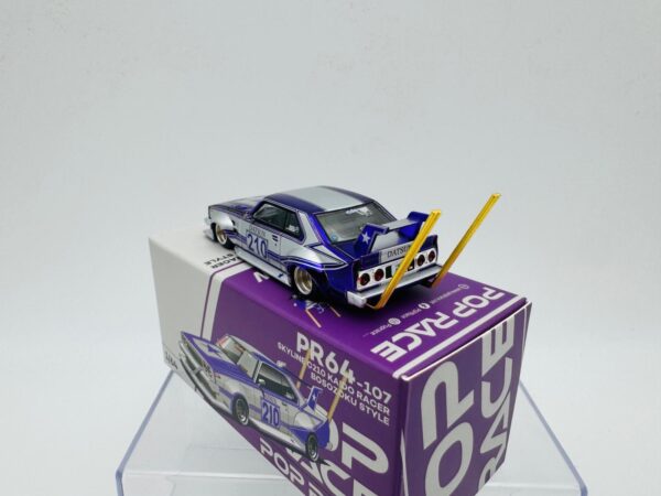 POP RACE 1:64 SKYLINE C210 KAIDO RACER BOSOZOKU STYLE - Image 4