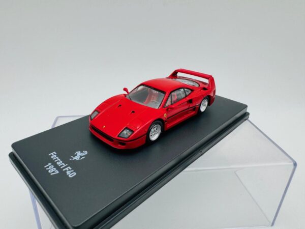 OEM 1:64 FERRARI F40 1987 - Imagen 2