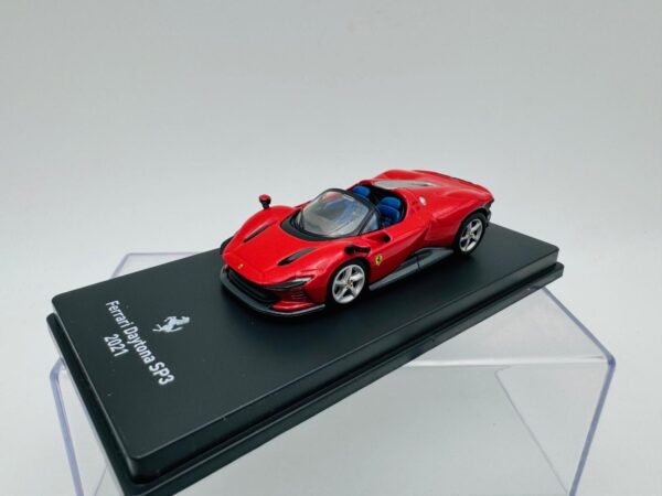 OEM 1:64 FERRARI DAYTONA SP3 2021 - Imagen 2