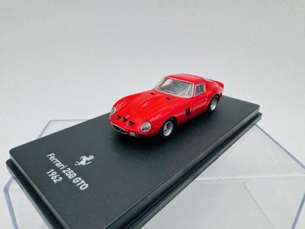 OEM 1:64 FERRARI 250 GTO 1962 - Imagen 2