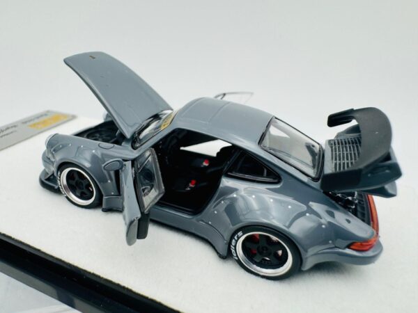 PGM 1:64 PORSCHE RWB 930 CEMENT GREY - Imagen 7