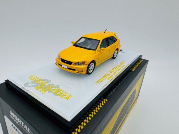 MORTAL 1:64 TOYOTA ALTEZZA GITA ORIGINAL YELLOW - Imagen 3