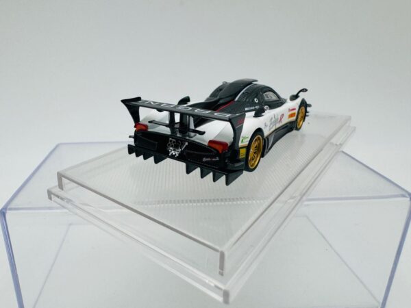 CM MODEL 1:64 PAGANI ZONDA REVOLUTION WHITE - Imagen 4