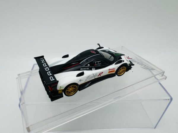 CM MODEL 1:64 PAGANI ZONDA REVOLUTION WHITE - Imagen 5