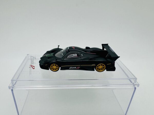 CM MODEL 1:64 PAGANI ZONDA REVOLUTION DRYCARBON - Imagen 2