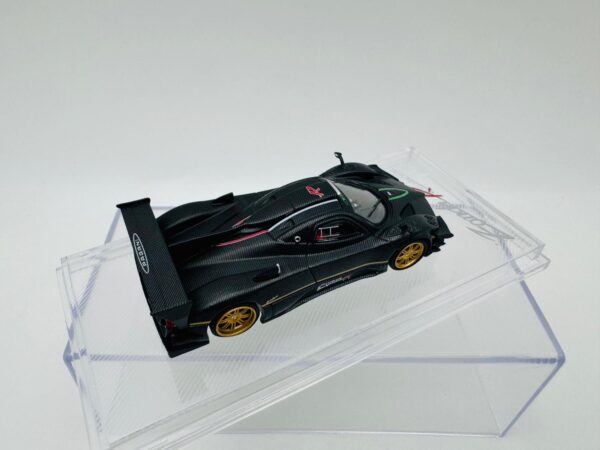 CM MODEL 1:64 PAGANI ZONDA REVOLUTION DRYCARBON - Imagen 5