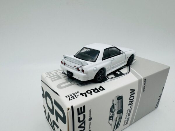 POP RACE 1:64 NISSAN GTR R32 - Image 4