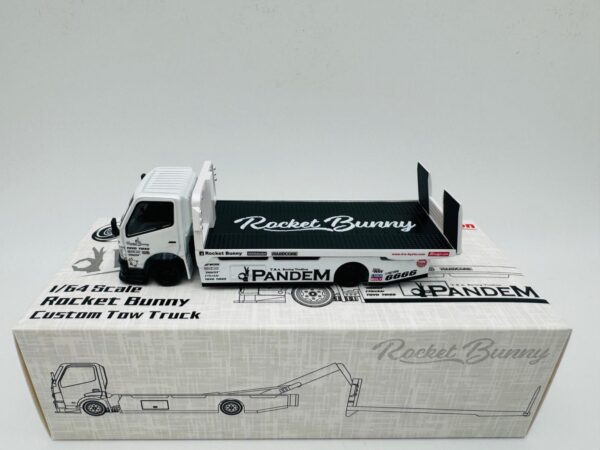 PEAKO 1:64 ROCKET BUNNY CUSTOM TOW TRUCK