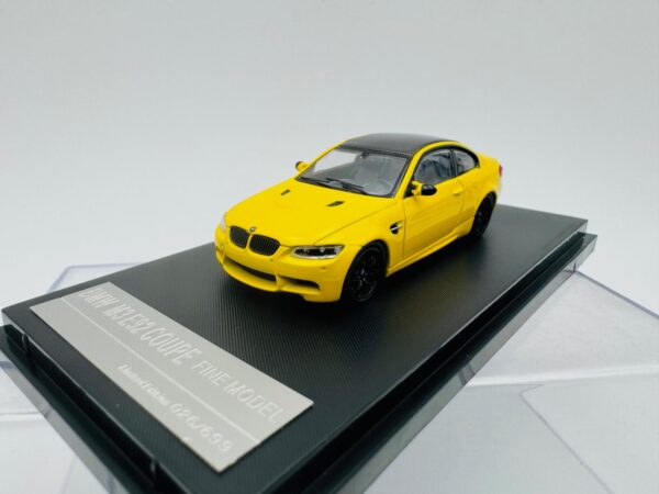 FINE MODEL 1:64 BMW M3 E92 RACING YELLOW - Image 3