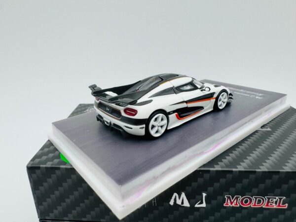 MJ 1:64 KOENIGSEGG ONE 1 - Imagen 4