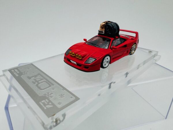 FINCLASSICALL 1:64 FERRARI F40 SNOW VERSION - Imagen 3
