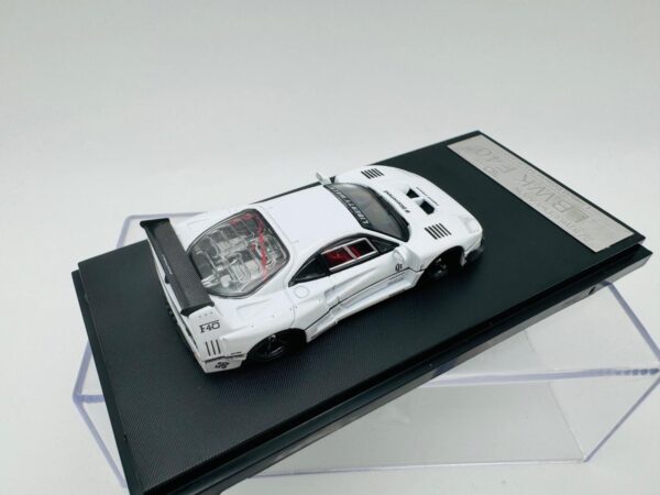 STREET WARRIOR 1:64 FERRARI F40 LBWK WHITE - Imagen 6