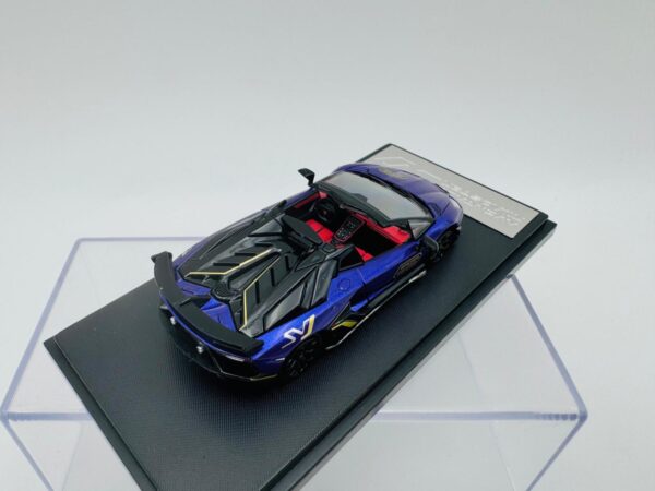 RHINO MODEL 1:64 LAMBORGHINI AVENTADOR SVJ PURPLE - Image 5
