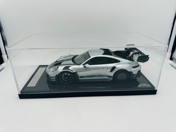 VIP SCALE 1:18 PORSCHE 911 GT3 RS MANTHEY RACING POLAR SILVER - Imagen 10