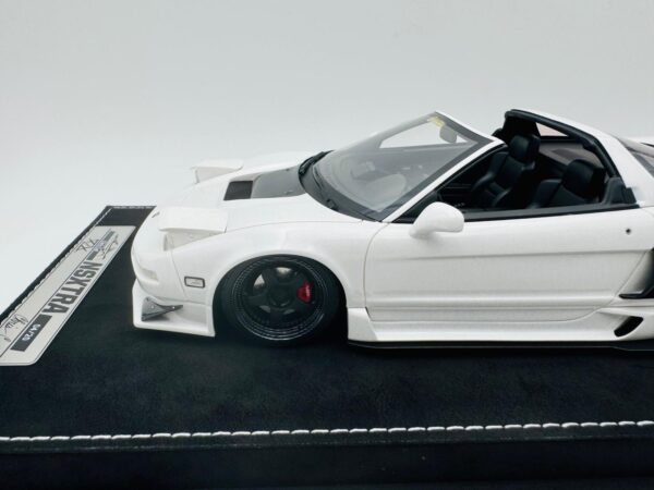 ERROR404 1:18 HONDA NSX TRA BY CHRIS CUT ILLUSIONARY WHITE 04/20 - Image 3