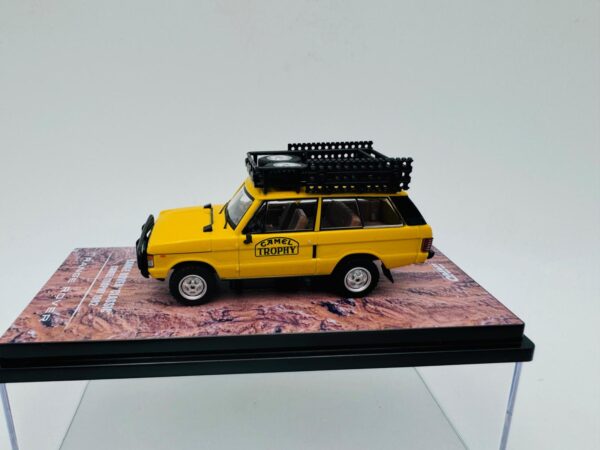 INNO 1:64 RANGE ROVER CAMEL TROPHY 1982 - Imagen 2
