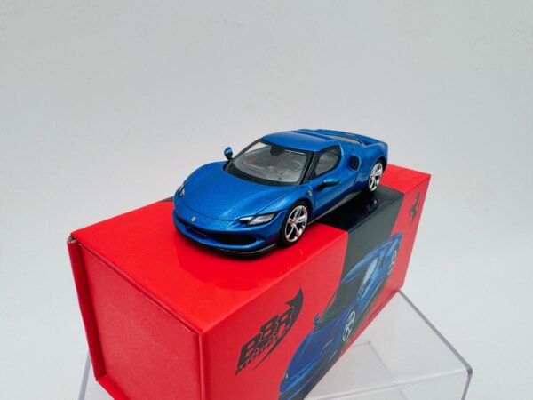 BBR 1:64 FERRARIO 296 GTB BLU CORSA - Imagen 2