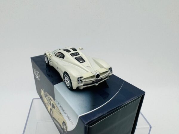 BBR 1:64 PAGANI UTOPIA PRESENTATION GRIGIO RINASCIMENTO - Imagen 3