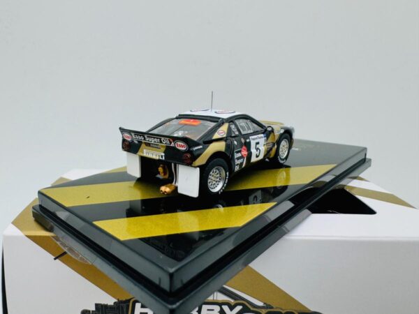 TARMAC WORKS 1:64 LANCIA 037 RALLY CATALUÑA 1985 - Imagen 5