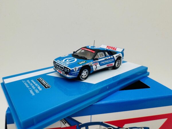TARMAC WORKS 1:64 LANCIA 037 RALLY  YPRES 24 HOURS RALLY 1983 - Imagen 3