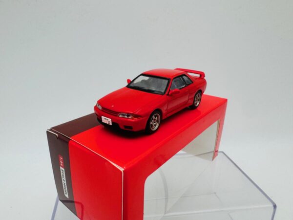 TARMAC WORKS 1:64 NISSAN SKYLINE GTR R32 RED - Imagen 2