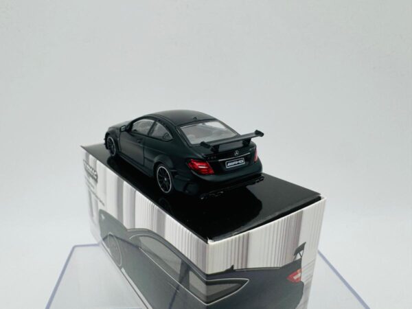 TARMAC WORKS 1:64 MERCEDES C63 AMG BLACK SERIES MATTE BLACK - Imagen 3