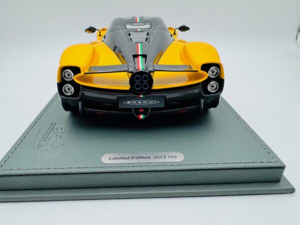 BBR 1:18 PAGANI UTOPIA GIALLO GINEVRA - Imagen 8