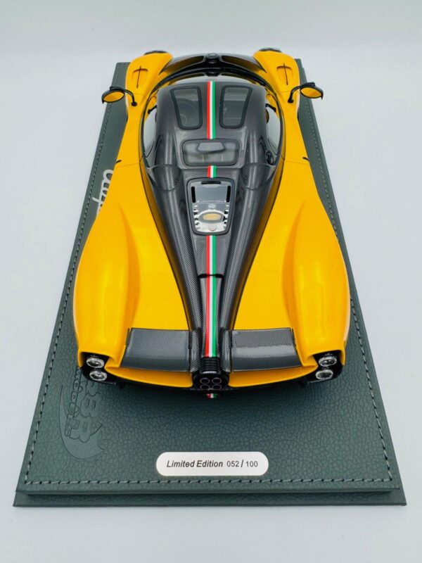 BBR 1:18 PAGANI UTOPIA GIALLO GINEVRA - Imagen 9