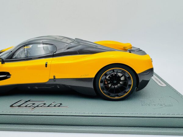 BBR 1:18 PAGANI UTOPIA GIALLO GINEVRA - Imagen 4