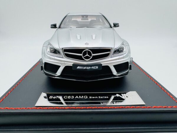 NICE AUTO 1:18 MERCEDES BENZ C63 AMG BLACK SERIES SILVER - Imagen 6
