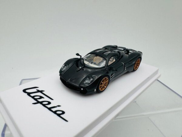 CM MODEL 1:64 PAGANI UTOPIA FULLCARBON