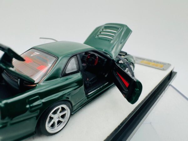 PGM 1:64 NISSAN GTR R34 Z-TUNE BRITISH GREEN – Image 10