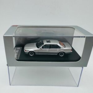 DCM 1:64 BMW 740IL E38