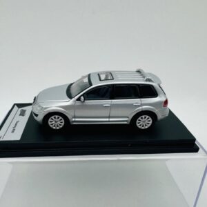 SHADOW 1:64 VW TOUAREG R50 SILVER