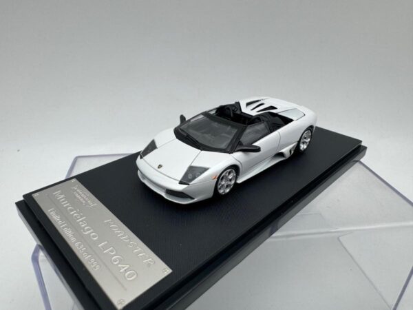 KNIGHT 1:64 LAMBORGHINI MURCIELAGO LP640 ROADSTER WHITE – Bild 2