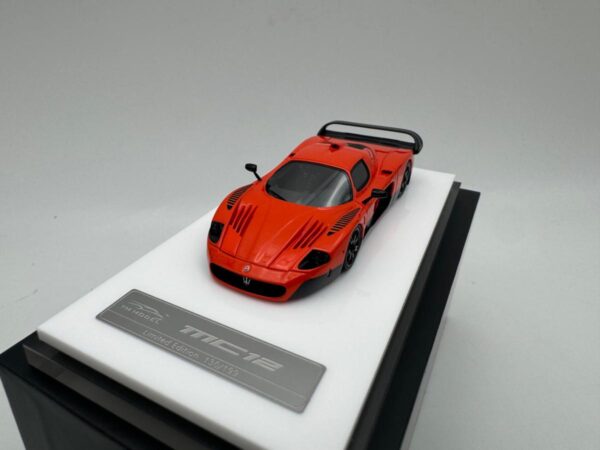 YM MODEL 1:64 MASERATI MC12 STRADALE ORANGE – Image 3