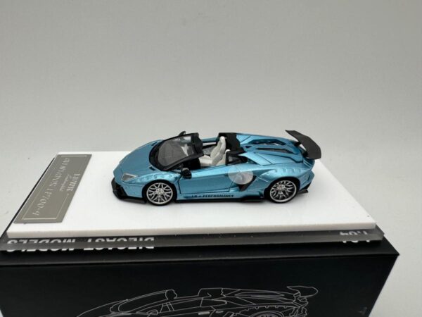 RHINO MODEL 1:64 LAMBORGHINI LP720-4 ROADSTER LBWK - Image 3