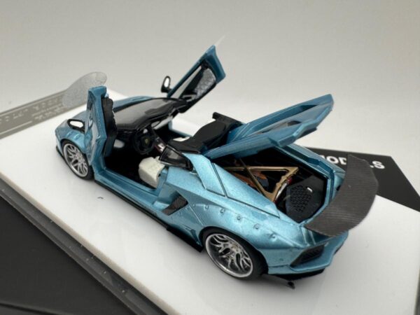 RHINO MODEL 1:64 LAMBORGHINI LP720-4 ROADSTER LBWK - Image 7