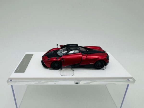 HKM 1:64 PAGANI HUAYRA COUPE DARK RED - Image 3