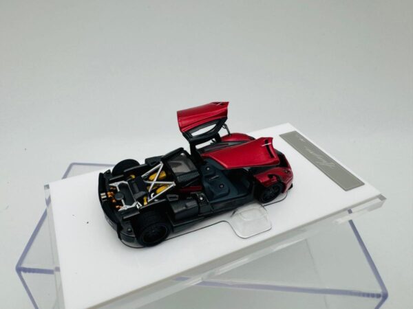 HKM 1:64 PAGANI HUAYRA COUPE DARK RED - Image 2