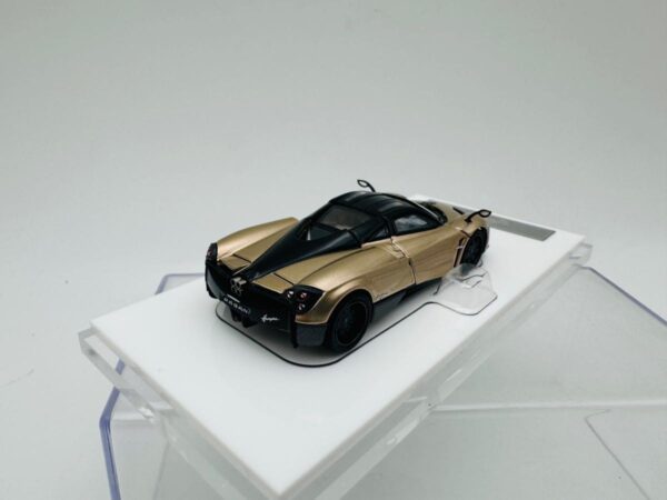 HKM 1:64 PAGANI HUAYRA COUPE CHAMPAGNE - Image 6