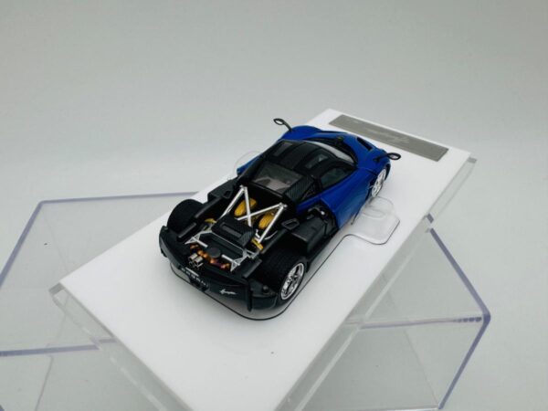 HKM 1:64 PAGANI HUAYRA COUPE OCEAN BLUE - Image 6