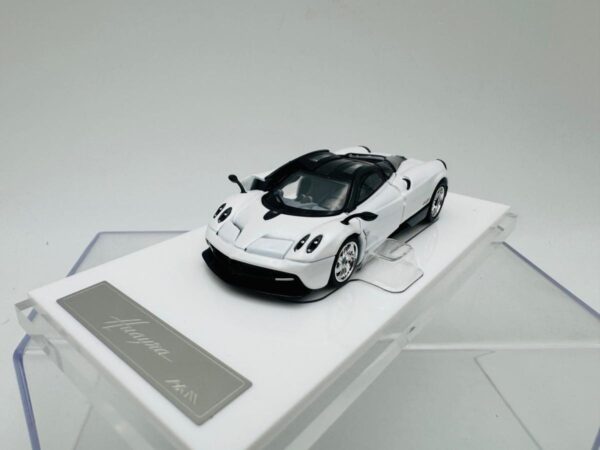 HKM 1:64 PAGANI HUAYRA COUPE GLACIER WHITE - Image 4