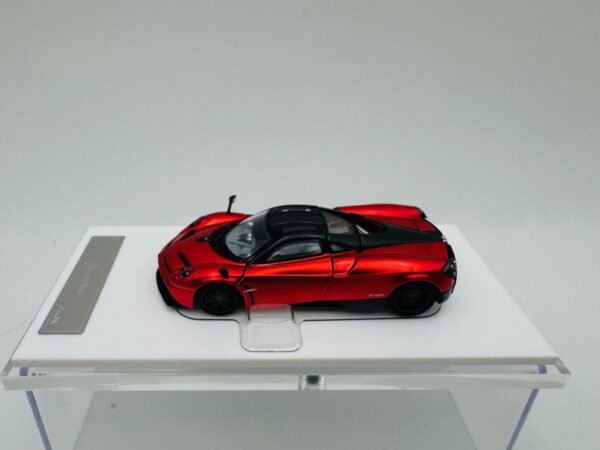 HKM 1:64 PAGANI HUAYRA COUPE METALLIC RED - Image 3