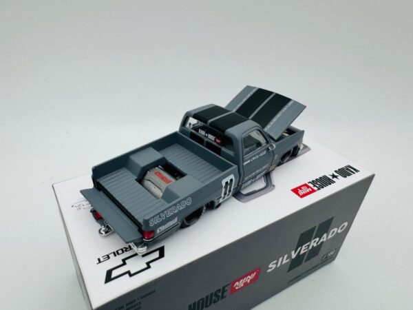 MINI GT 1:64 CHEVROLET SILVERADO KAIDO V2 160 - Image 5