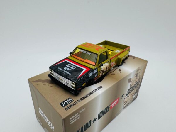 MINI GT 1:64 CHEVROLET SILVERADO  SUMATRAN RHINO - Image 3