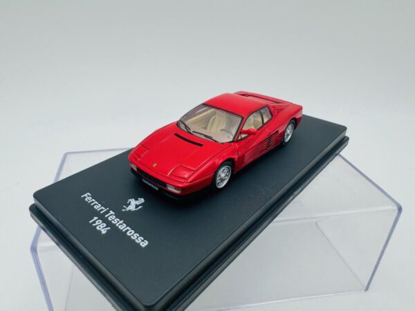 OEM 1:64 FERRARI TESTAROSSA 1984