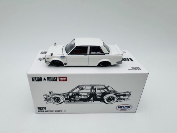 MINI GT 1:64 DATSUN 510 STREET NISMO V2  122